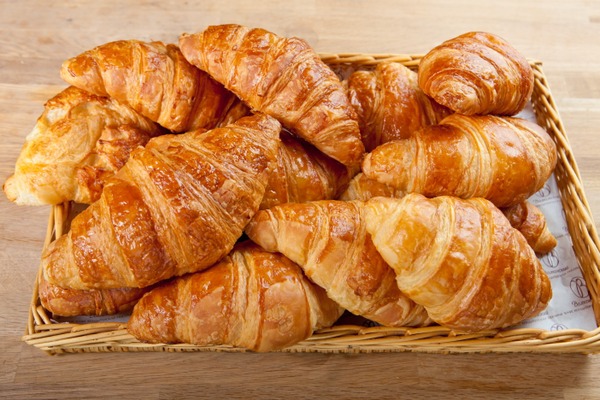 panier de croissants au beurre